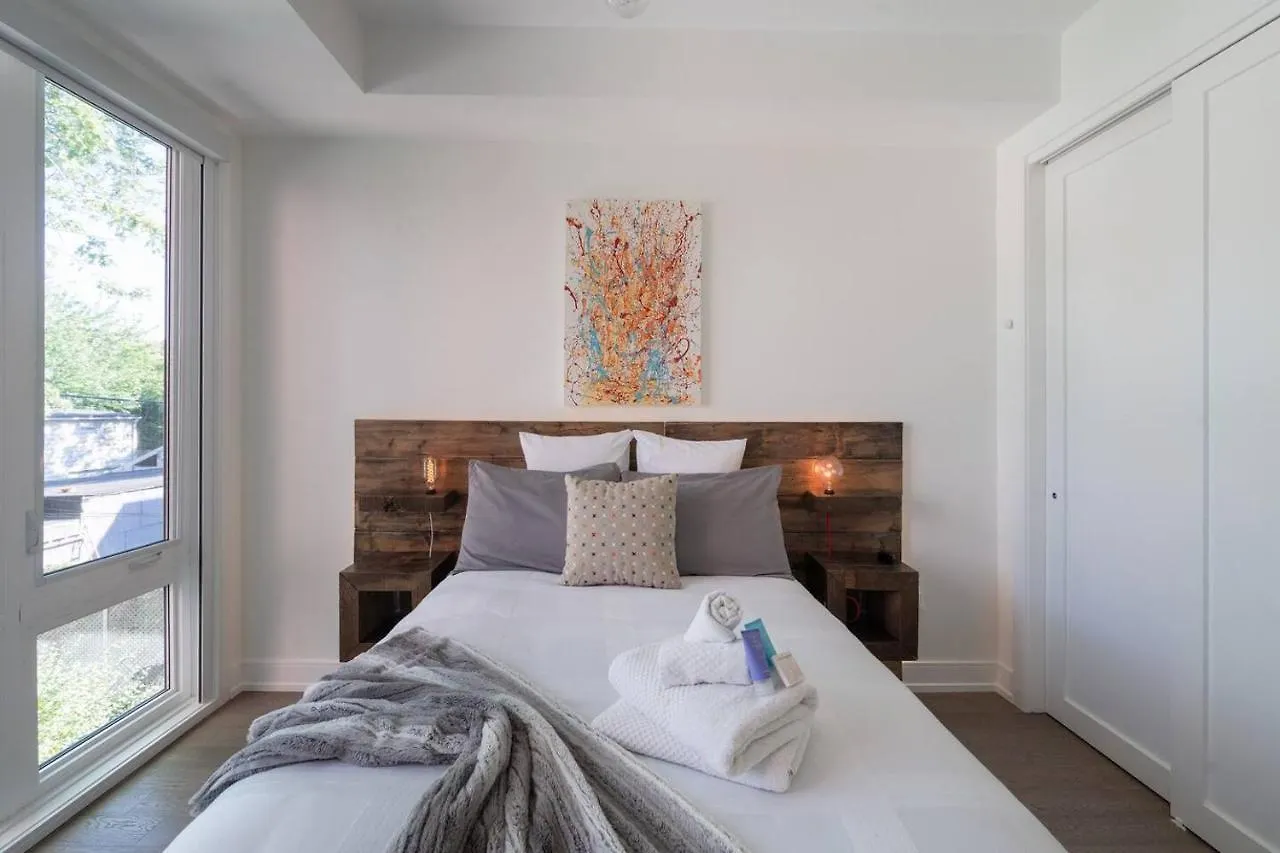 Homestay Elegant Downtown Home Toronto